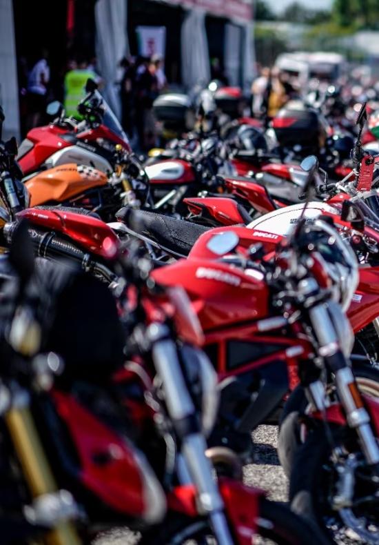 perlahotel it 2-it-343821-ducati-week-2024-offerta-desmo 013